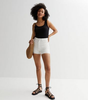 Extreme high clearance waisted shorts