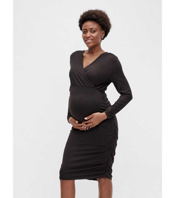 https://media3.newlookassets.com/i/newlook/858788127/womens/clothing/dresses/mamalicious-maternity-dark-brown-wrap-nursing-midi-dress.jpg?strip=true&qlt=50&w=720