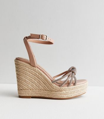 Nude small outlet wedges