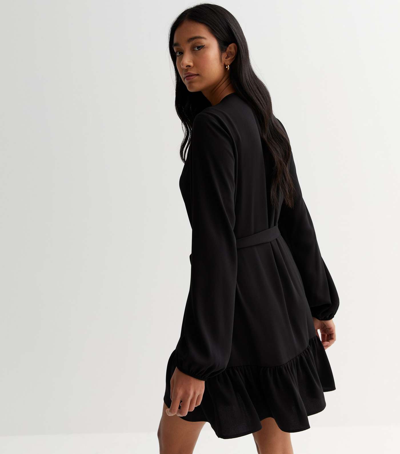 Black Long Sleeve Belted Tiered Mini Smock Dress  Image 4