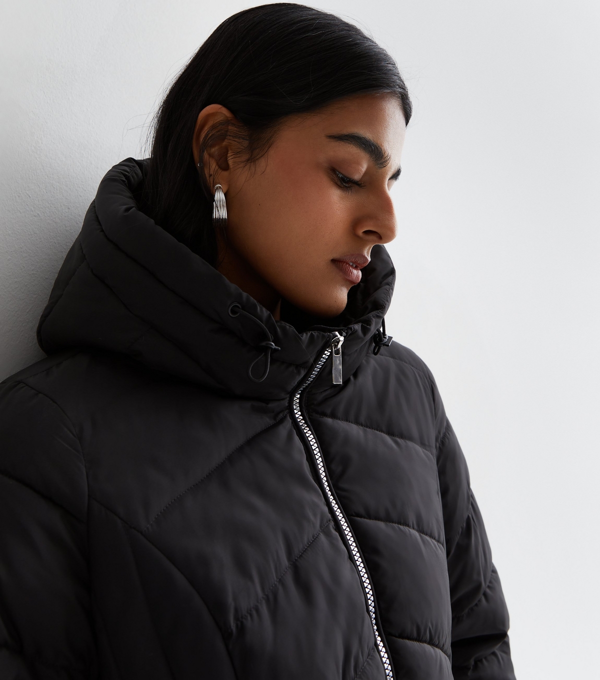 Women's Black Fitted Hooded Puffer Jacket New Look