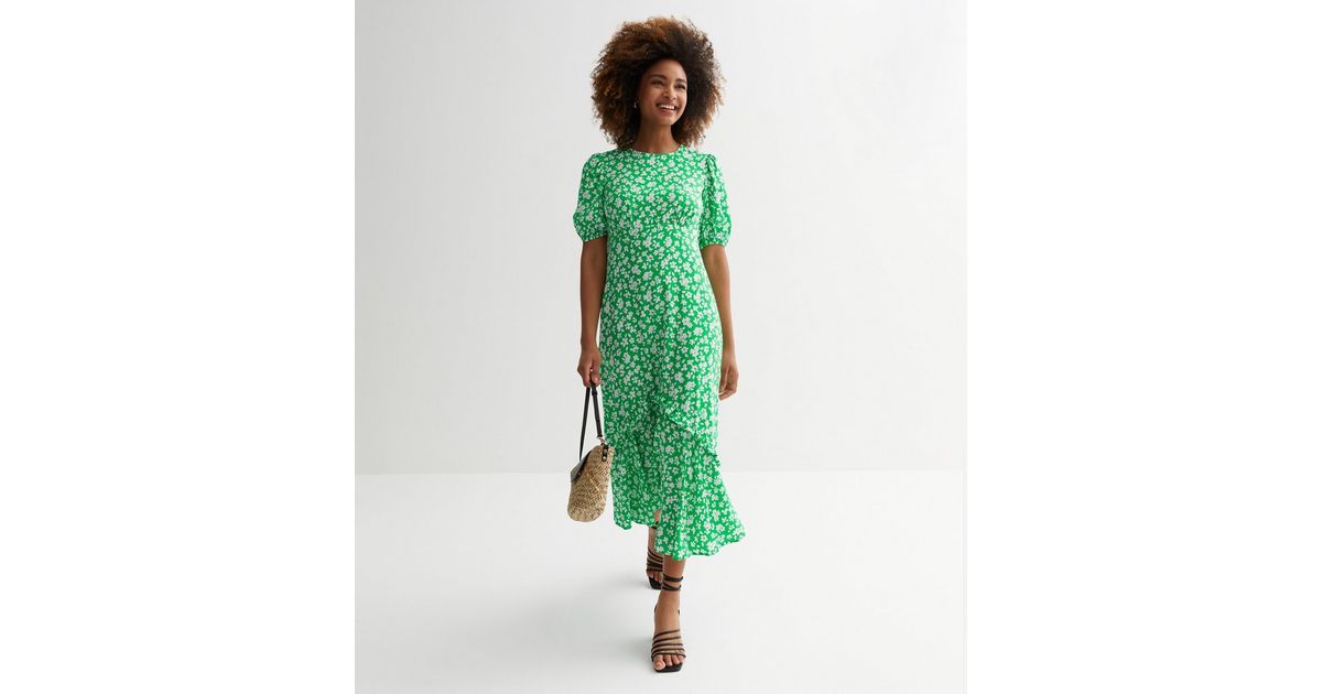 Green Ditsy Floral Dress New Look Shirred New Look Ditsy Midi Dress Shirred  New Look Green