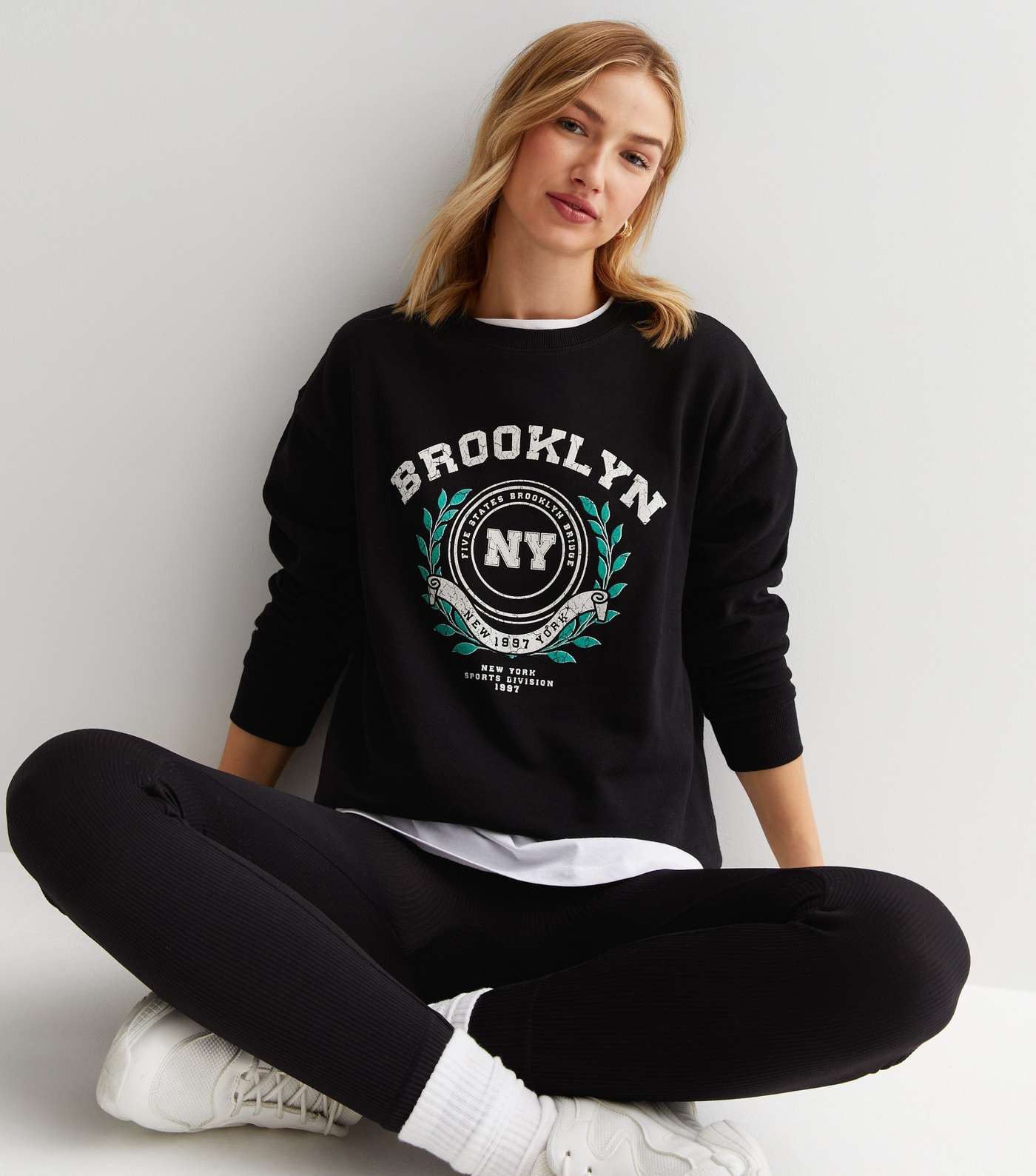 Black Crew Neck Brooklyn Crest Logo Sweatshirt