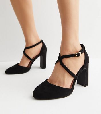 Black court heels shops with strap