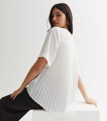 White 1/2 Sleeve Pleated Back Top