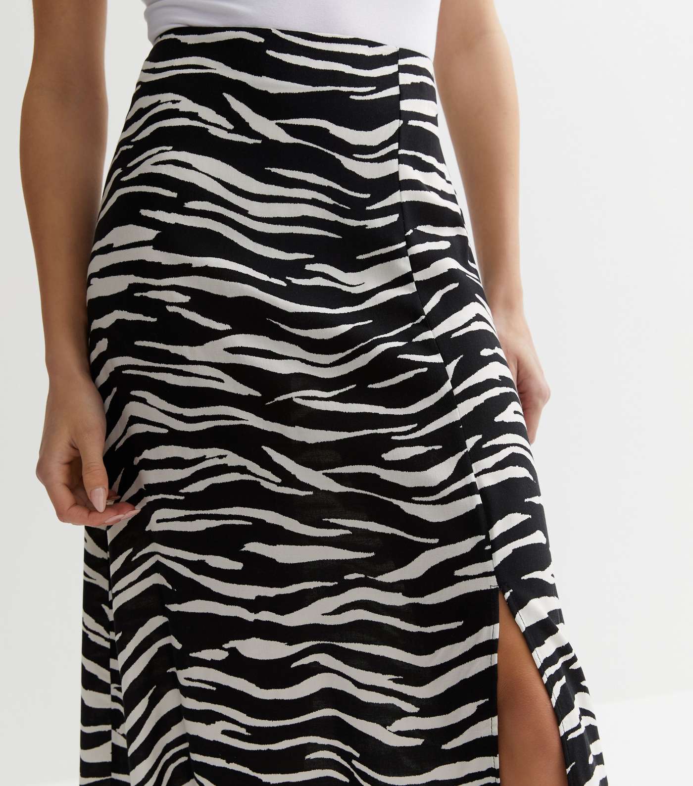 Black Zebra Print Split Hem Midi Skirt Image 2
