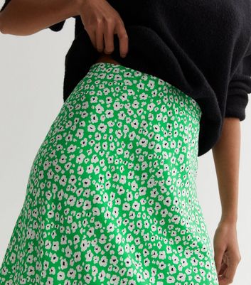 New look ditsy floral midi skirt 2025 in green pattern