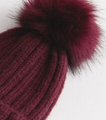 Burgundy Knit Faux Fur Pom Pom Bobble Hat New Look