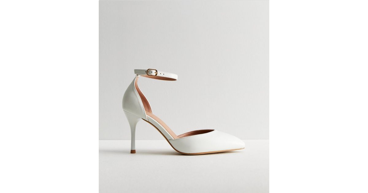 Extra Wide Fit White LeatherLook Stiletto Heel Court Shoes New Look