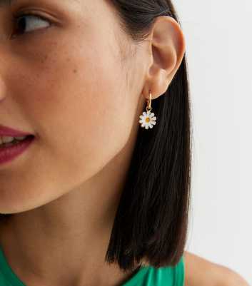 Gold Daisy Charm Droplet Earrings
