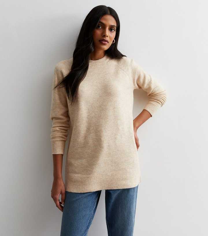 https://media3.newlookassets.com/i/newlook/861148314/womens/clothing/knitwear/cream-knit-longline-jumper.jpg?strip=true&qlt=50&w=720