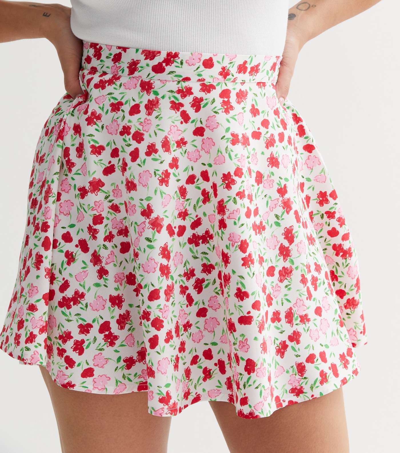 Petite White Ditsy Floral Flippy Skirt Image 3