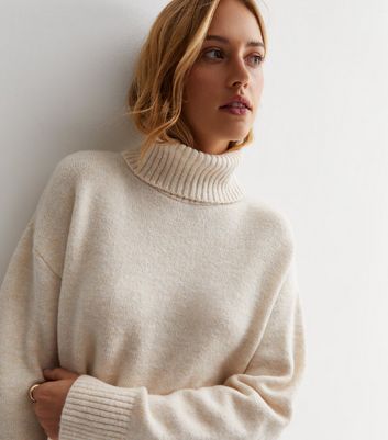 Beige roll outlet neck