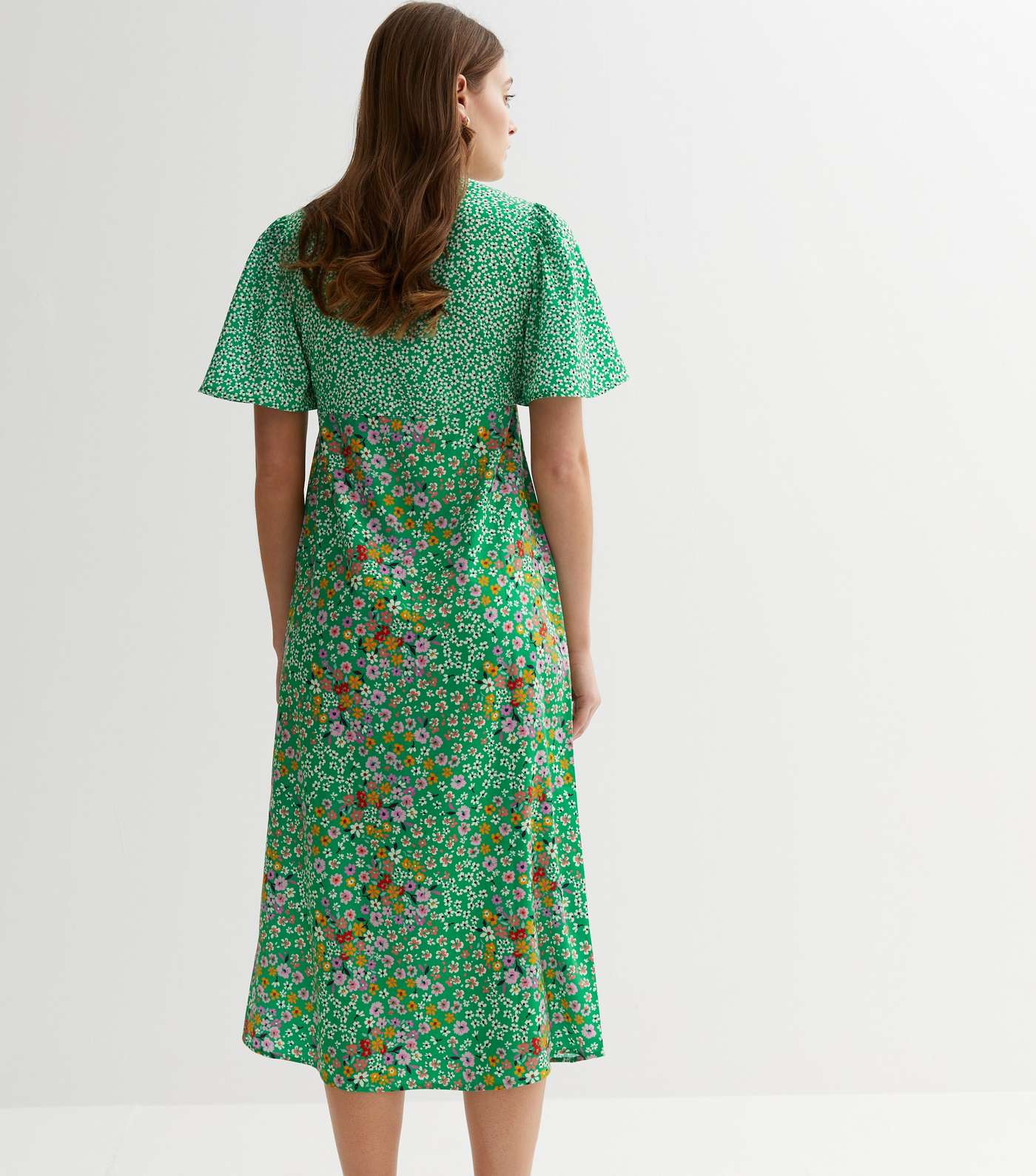 Green Mixed Floral Flutter Sleeve Midi Dress Image 4