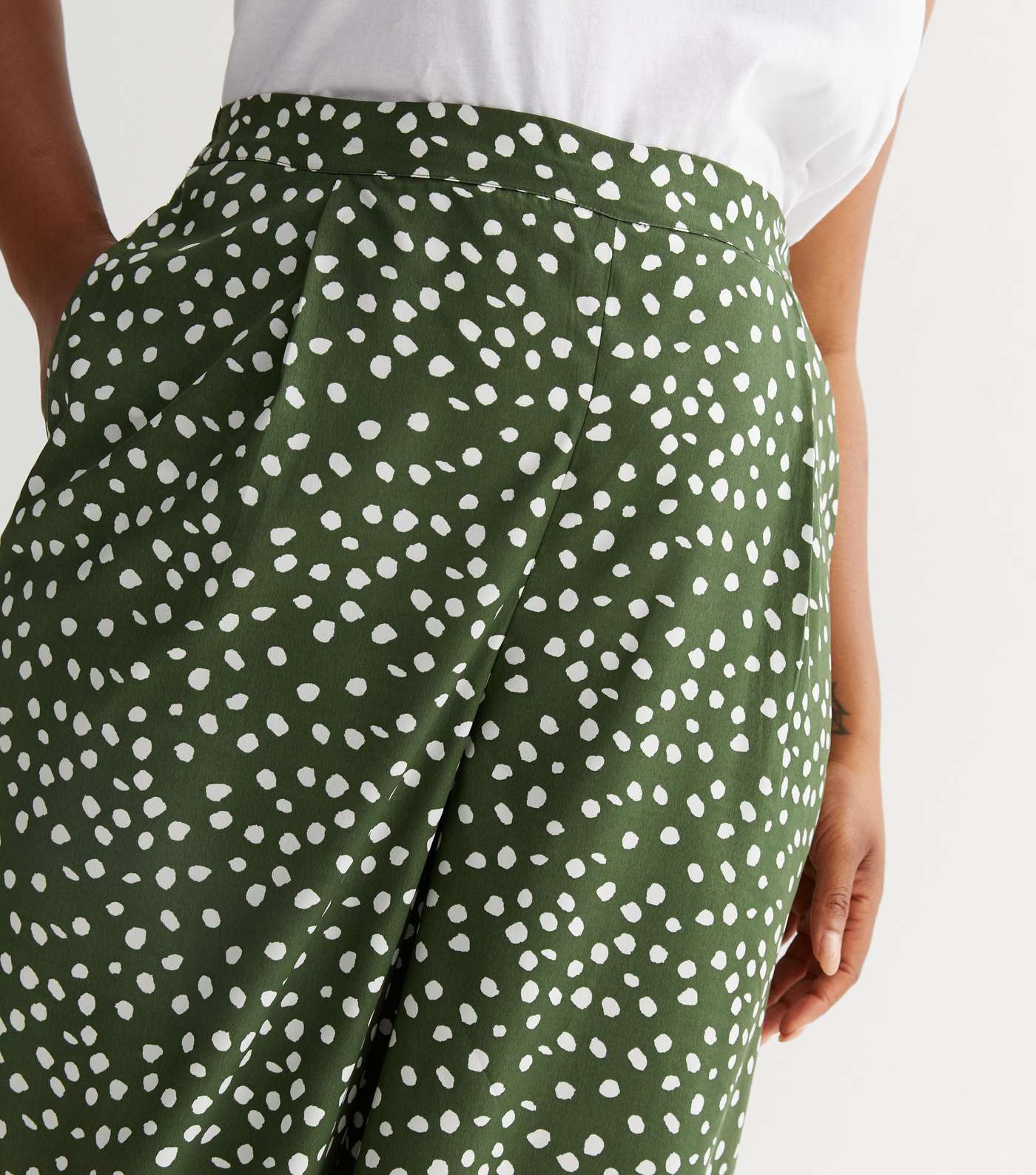 Curves Green Spot Wide Leg Crop Trousers Image 3