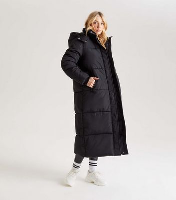 Urban Bliss Black Hooded Maxi Puffer Coat New Look