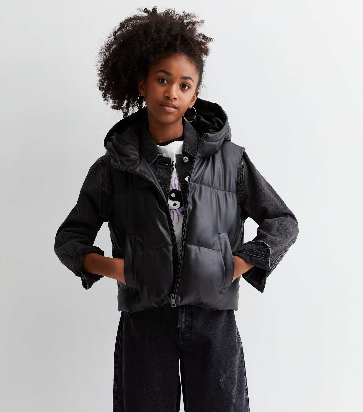 Girls Black Leather-Look Hooded Puffer Gilet Image 2