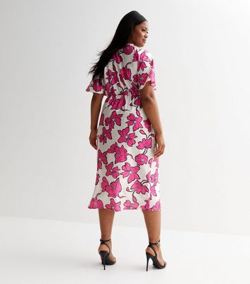 Curves Pink Floral Ruched Midi Wrap Dress New Look