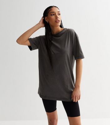 Biker shorts store oversized shirt