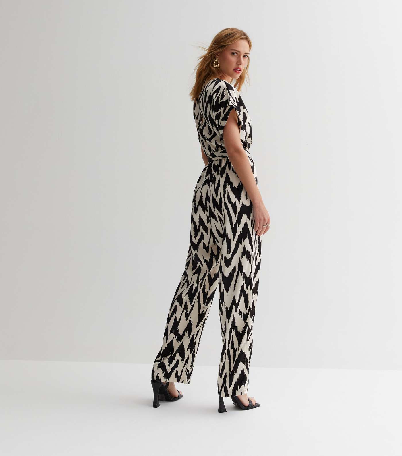 Black Zebra Print Belted Jumpsuit Image 4