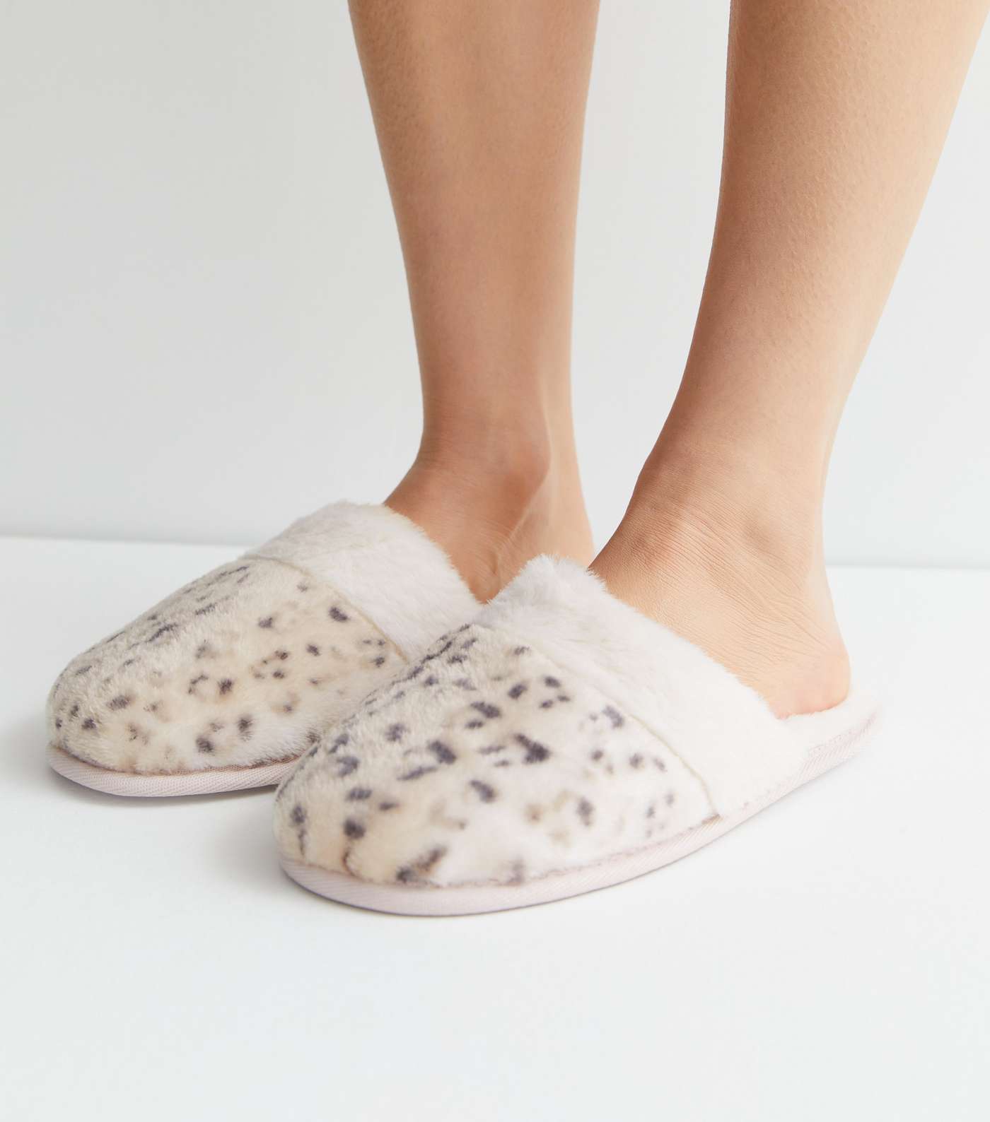 Loungeable Light Grey Leopard Print Faux Fur Slippers Image 2
