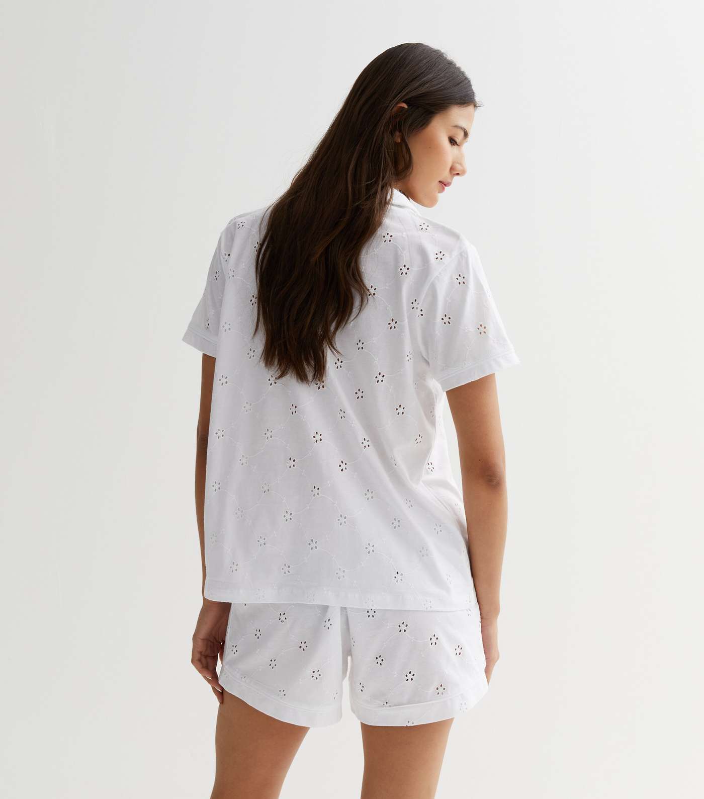 White Broderie Short Pyjama Set Image 4