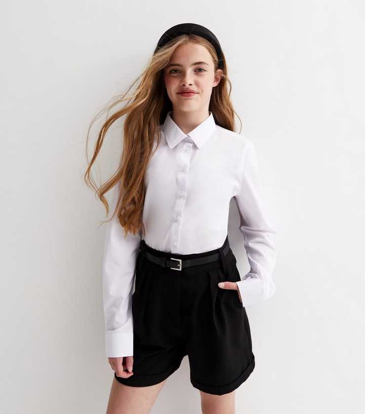 https://media3.newlookassets.com/i/newlook/863443301/girls/girls-clothing/girls-shorts/girls-black-high-waist-belted-school-shorts.jpg?strip=true&qlt=50&w=720