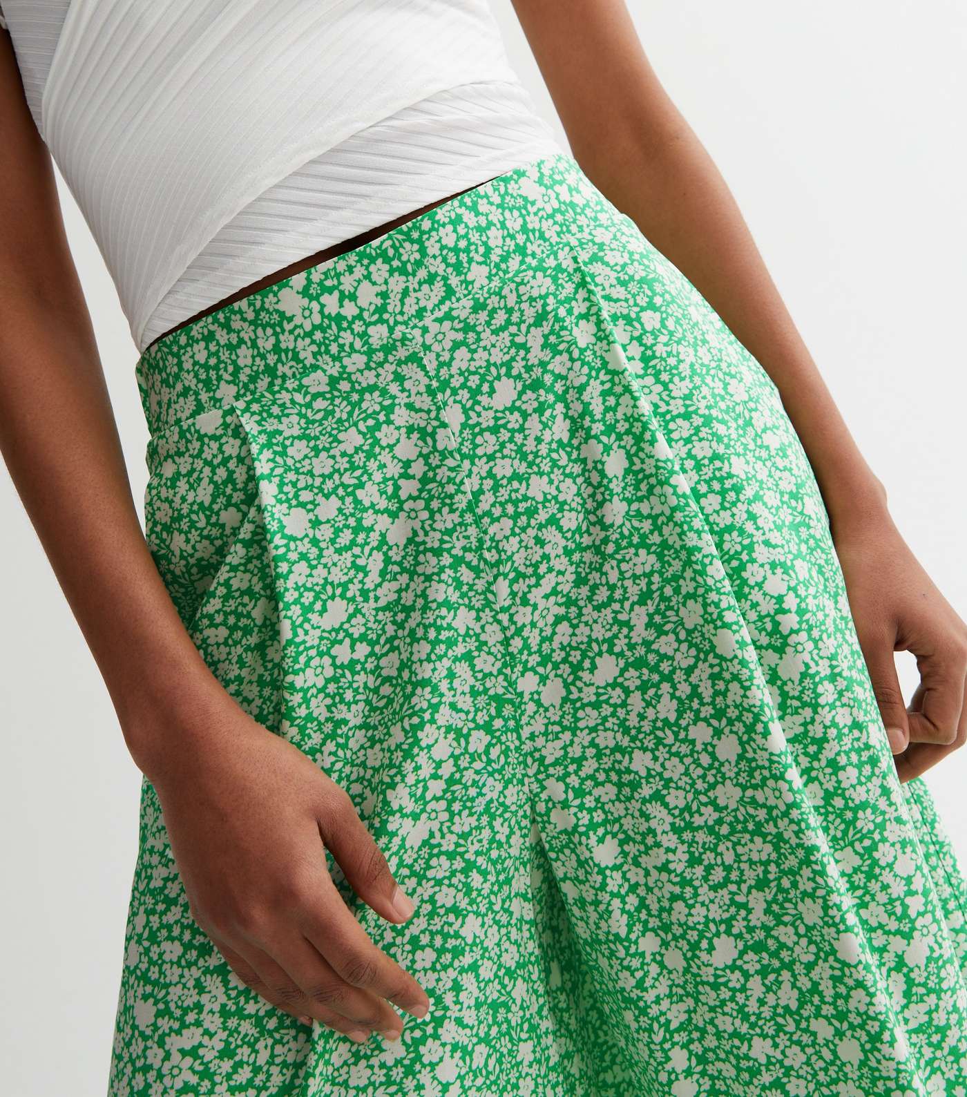 Green Ditsy Floral Wide Leg Crop Trousers Image 3