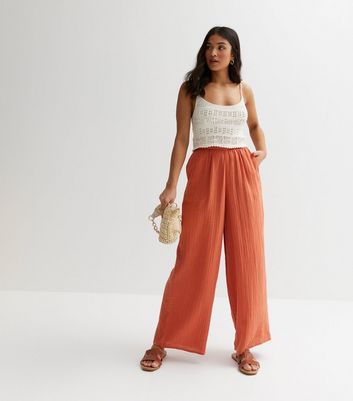 pleated wide leg pants