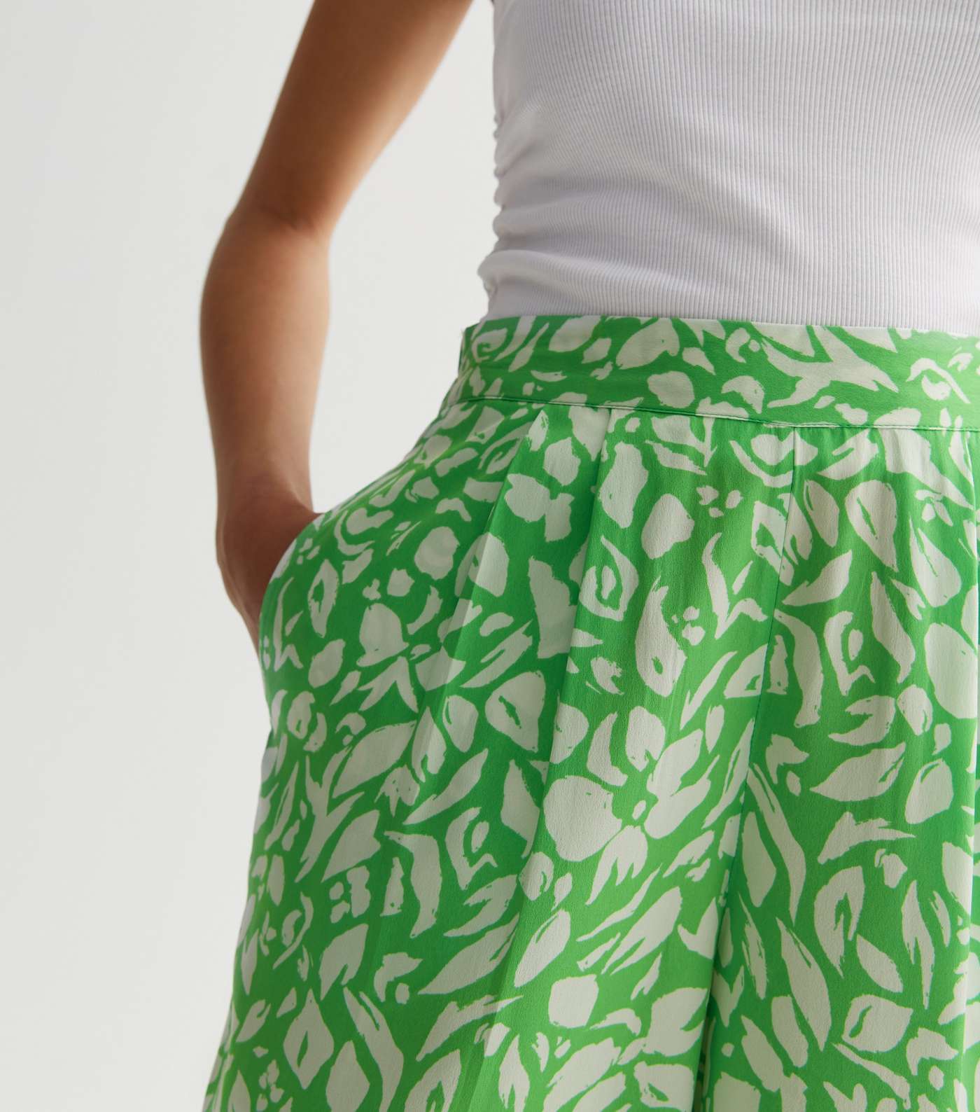 Green Leaf Wide Leg Crop Trousers Image 3