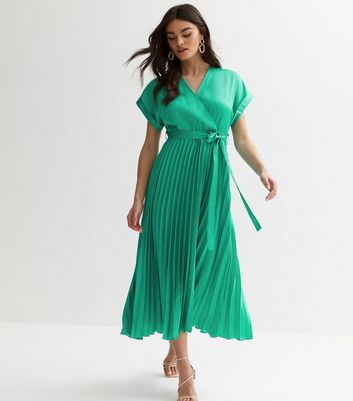 Apricot Green Spot Tiered Maxi Dress | New Look
