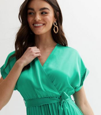 Green silk outlet pleated dress