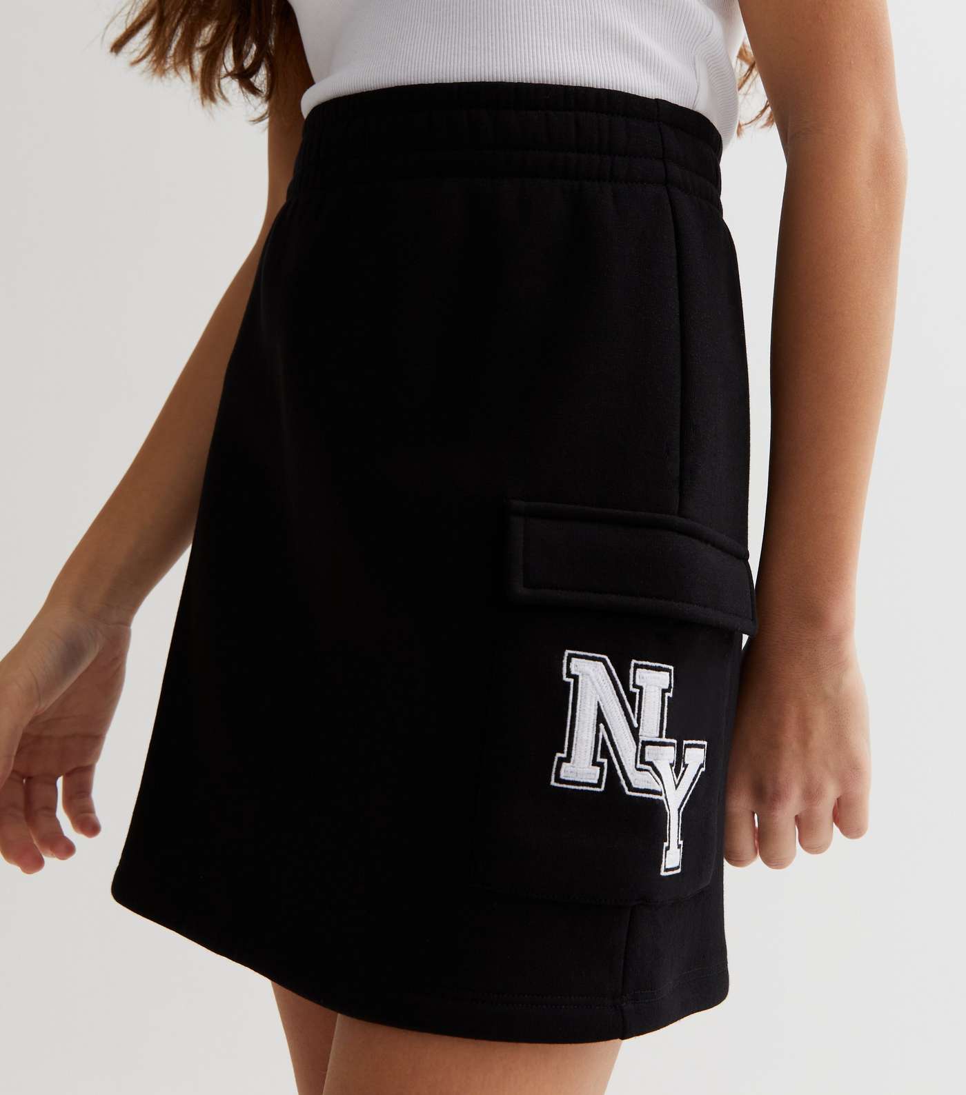 Girls Black Jersey New York Logo Cargo Skirt Image 3
