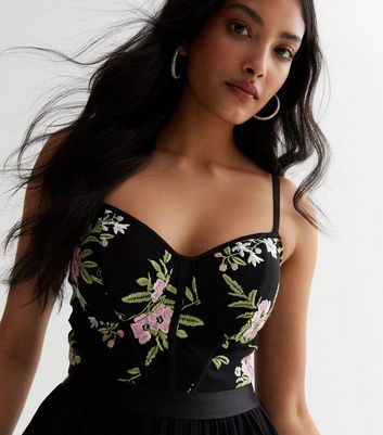 Boutique embroidered strappy 2024 midi skater dress