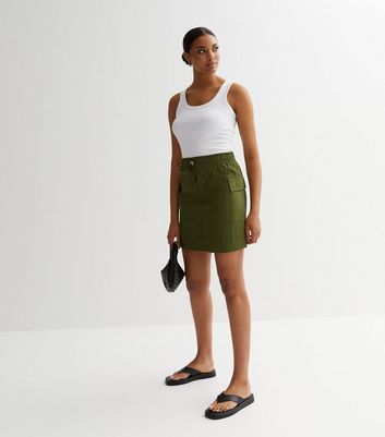Khaki Crinkle Cargo Mini Skirt New Look