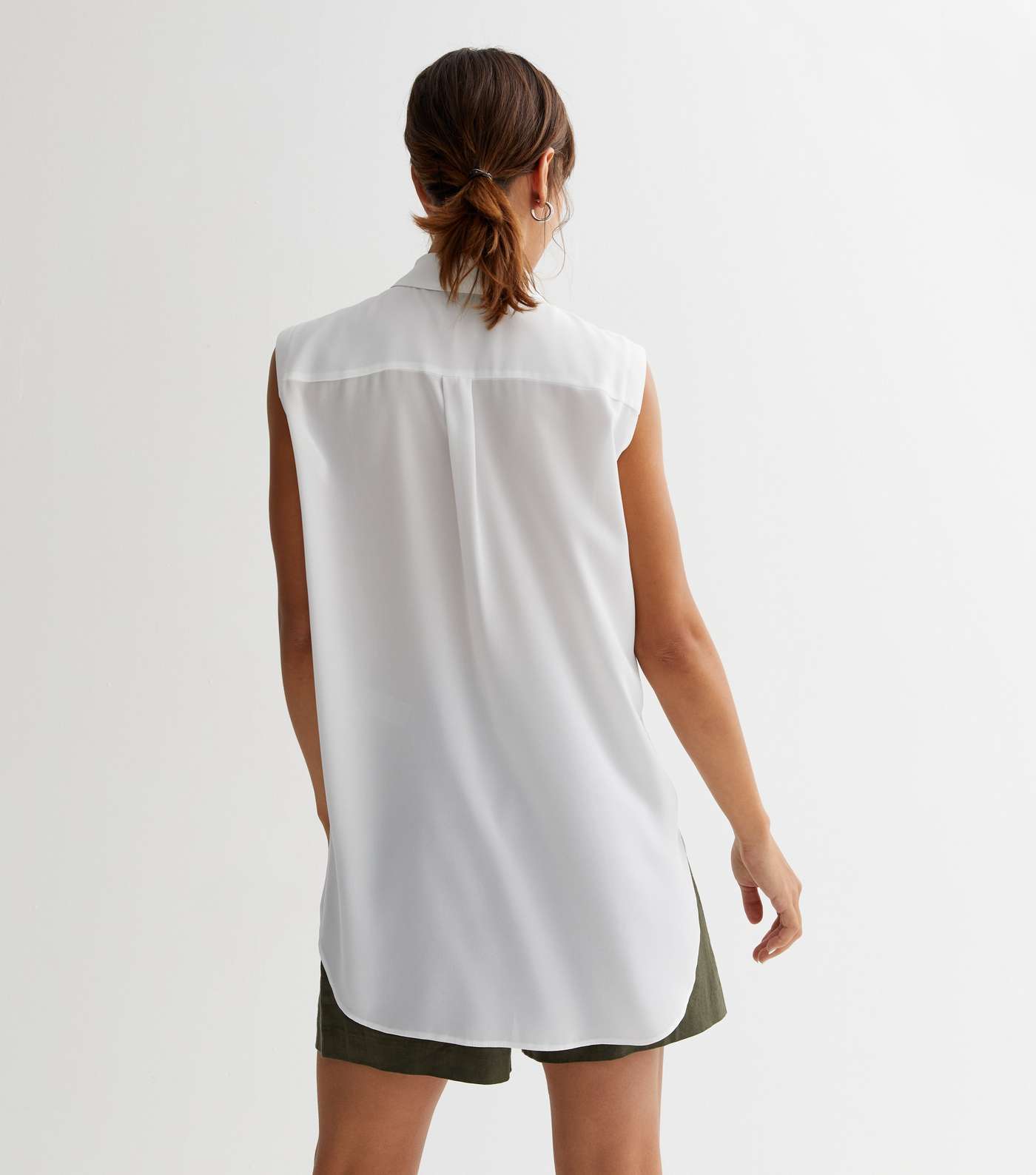 White Sleeveless Oversized Shirt Image 4