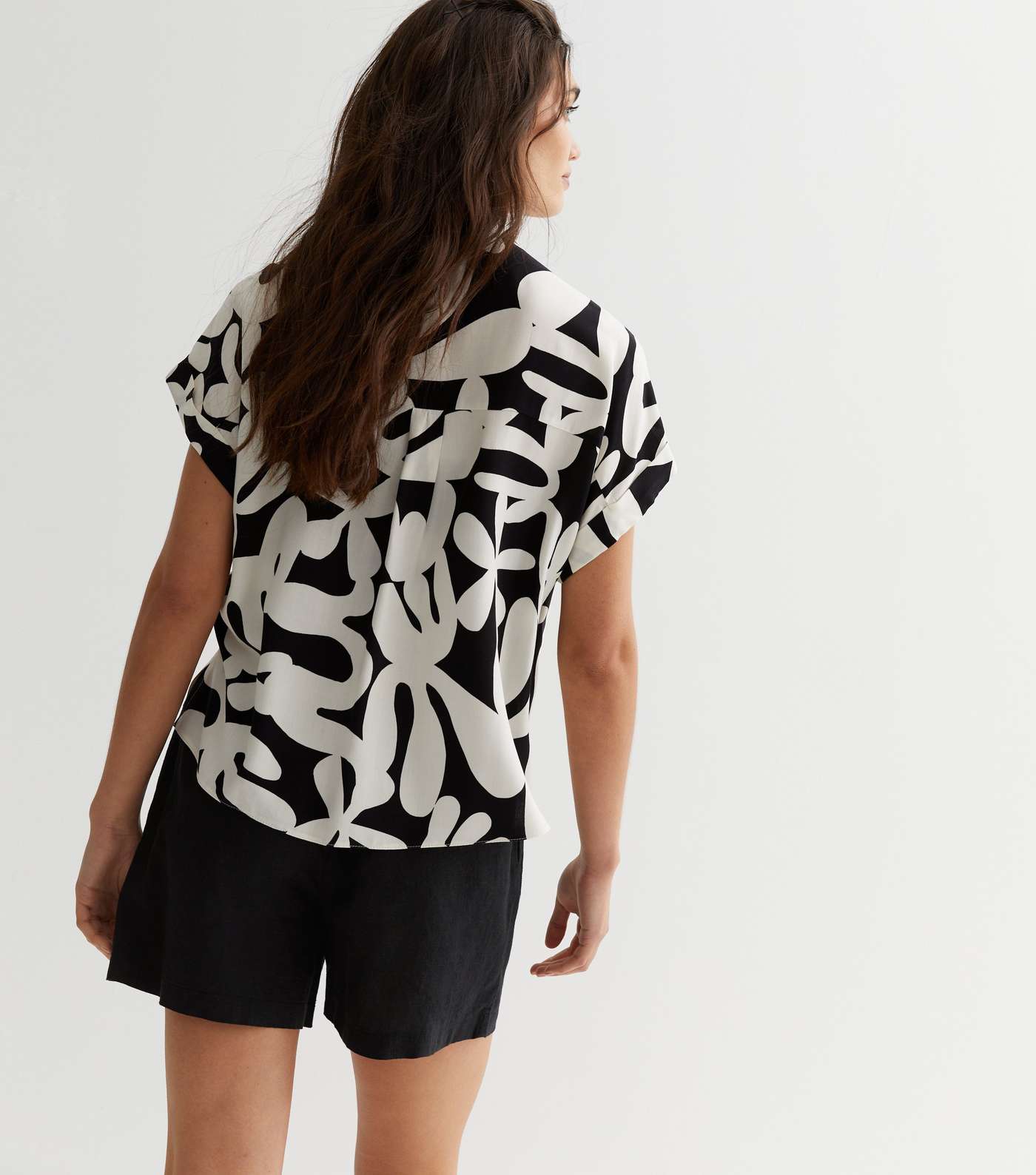 Black Abstract Short Sleeve Shirt Image 4
