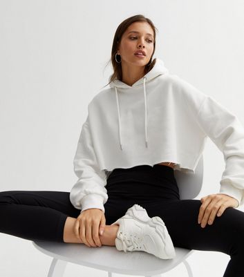 Crop top 2025 hoodie new look