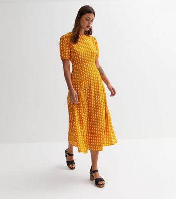 Polka dot 2025 mustard dress