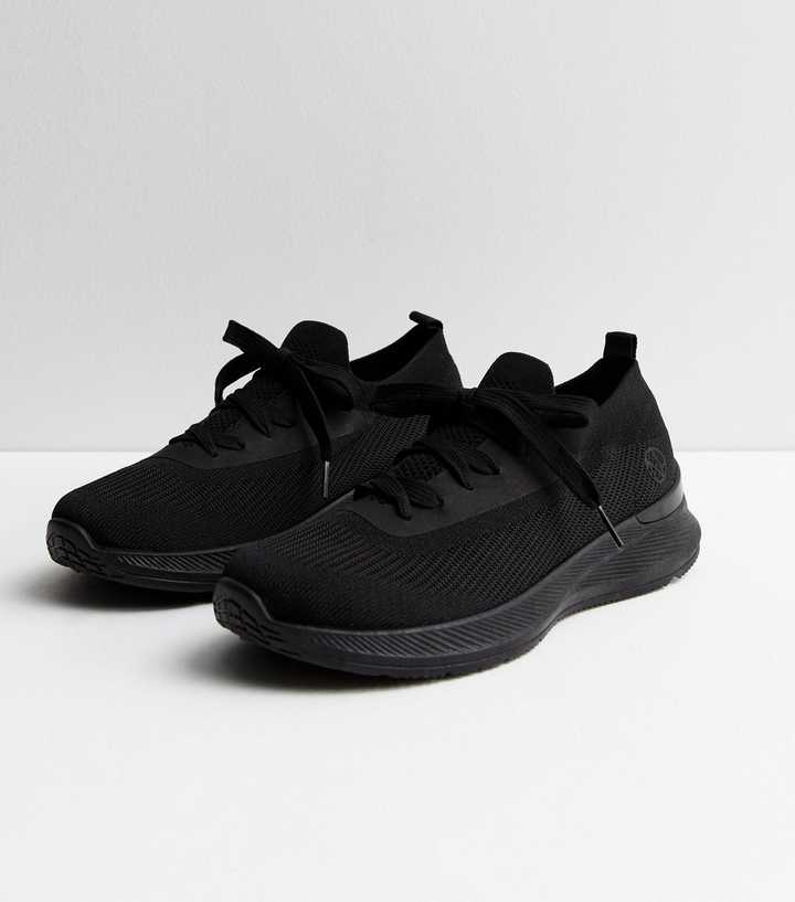 New Look lace up trainer in black