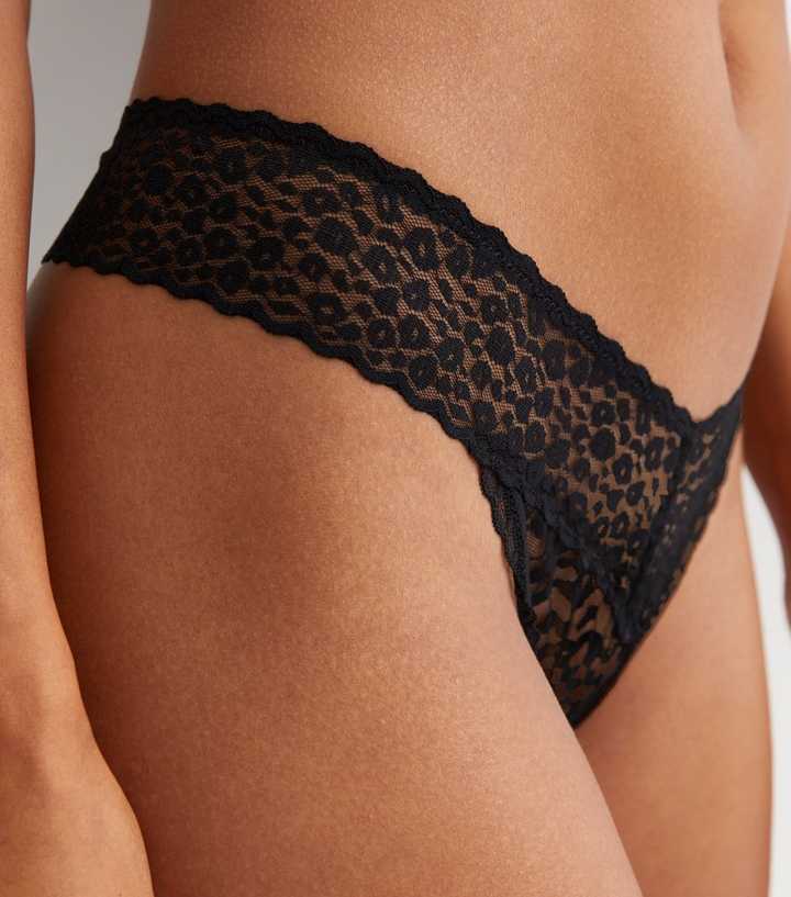 New Look 2 Pack Black and White Animal Lace Thongs