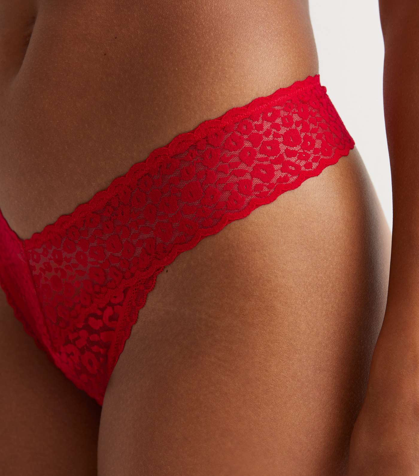 2 Pack Black and Red Animal Lace Thongs Image 3