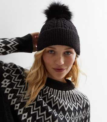 Black Glitter Knit Faux Fur Pom Pom Bobble Hat