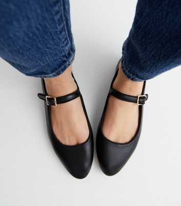 Flat Shoes | Flat Boots For Women | New Look