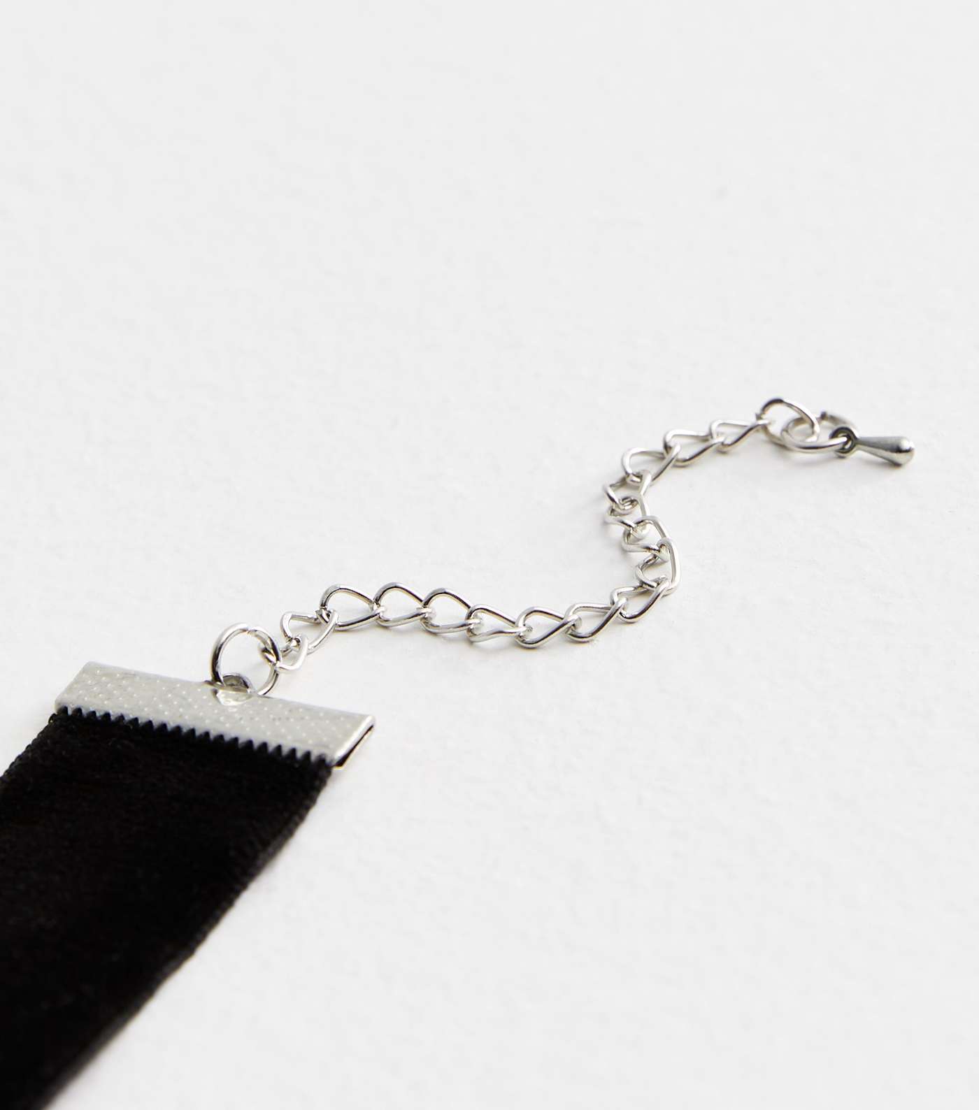Black Velvet Choker Necklace Image 4