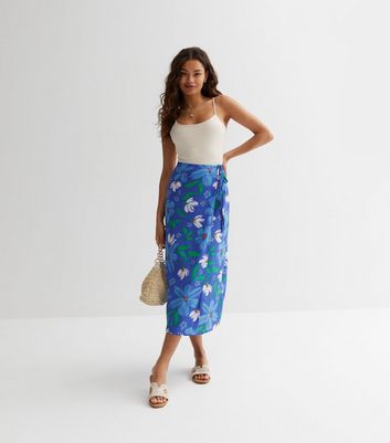 Petite Blue Floral Wrap Midi Skirt New Look