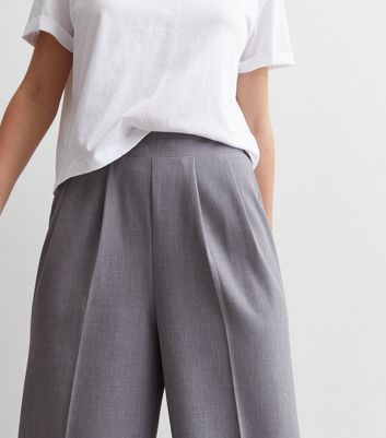 Trousers | Womens COS PLEATED BARREL-LEG CHINOS NAVY ~ Theatre Collective