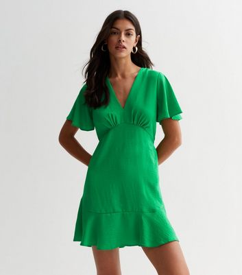 Green V Neck Tiered Mini Dress New Look