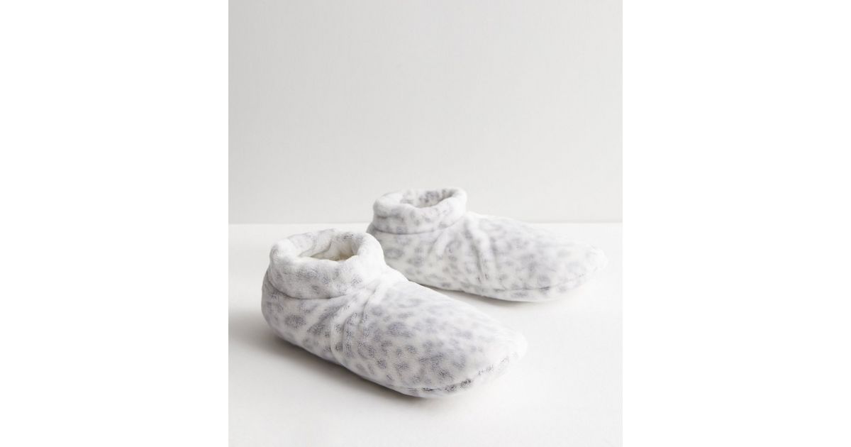 Light Grey Leopard Print Slipper Boots | New Look