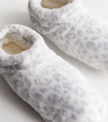 Light Grey Leopard Print Slipper Boots | New Look